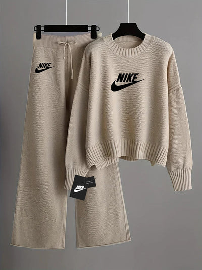 Two-Piece Set: Relaxed Fit, Soft Fabric, Modern Design for Everyday Wear