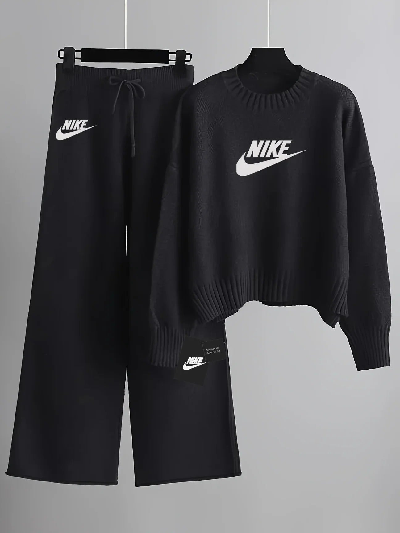 Two-Piece Set: Relaxed Fit, Soft Fabric, Modern Design for Everyday Wear